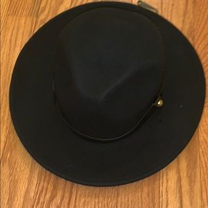 Black top hat
